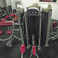 La Standing-abductor, la macchina per tonificare Glutei e Gambe 